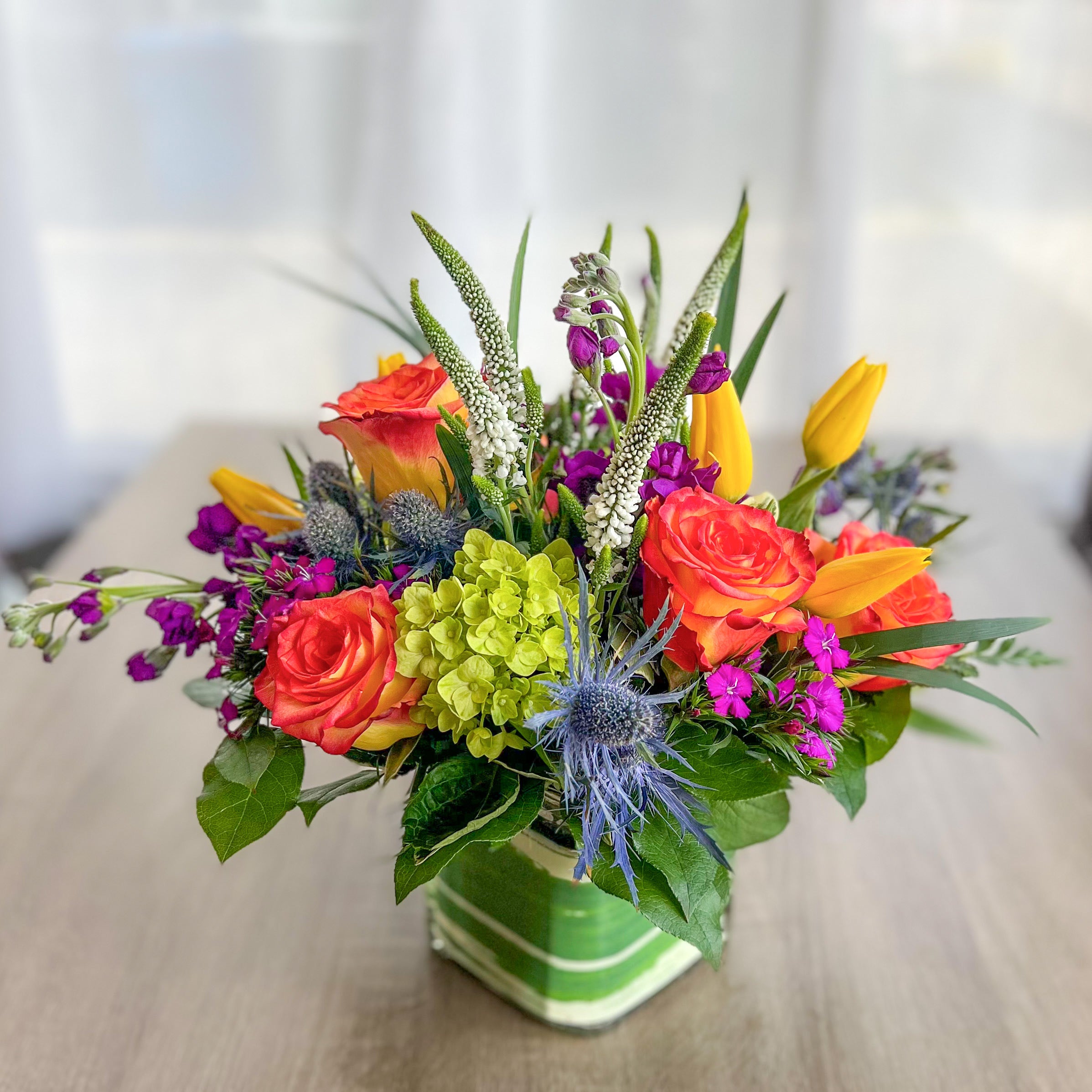 popo ブリザードフラワー Ballard Blossom's Wild Summer – colorful flower arrangement