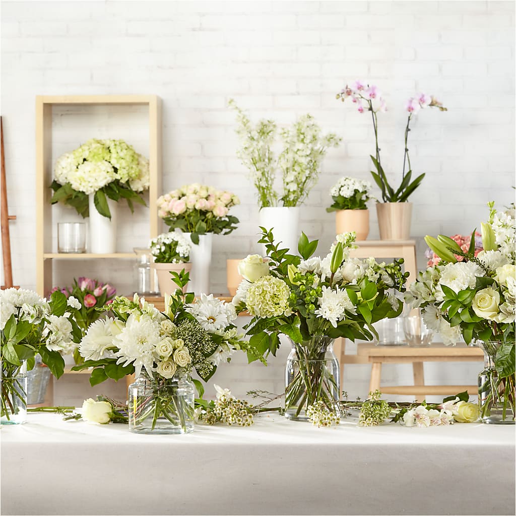 Classic Ivory – A Florist Original – Ballard Blossom Inc, Seattle WA