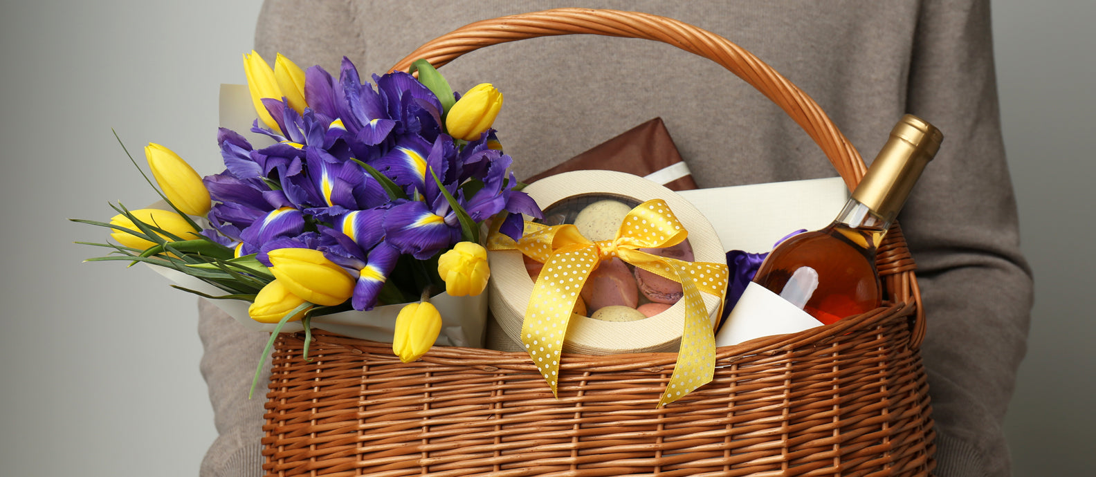 Gourmet Food, Wine and Beer Baskets