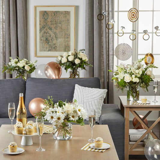 On One Knee set of 4 Bouquets