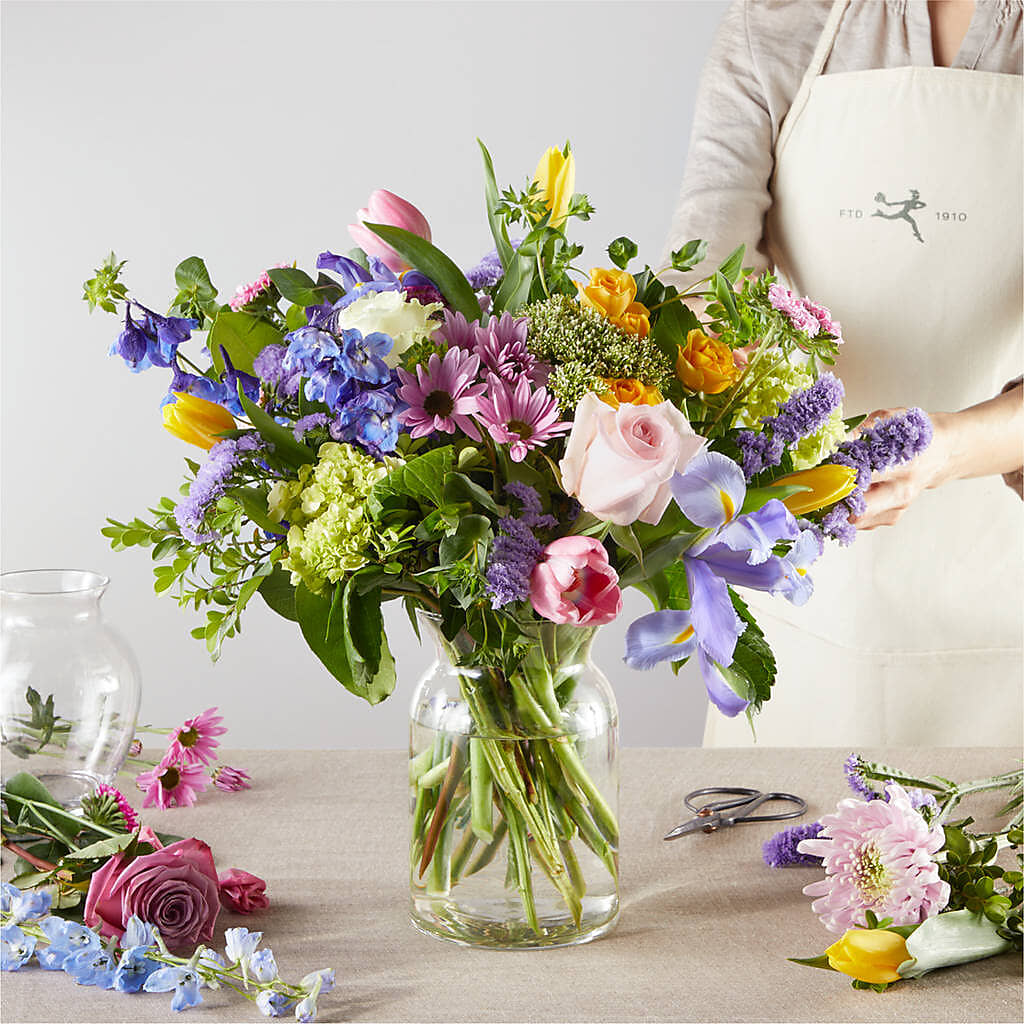Pastel Tradition - A Florist Original –  Ballard Blossom Inc, Seattle WA